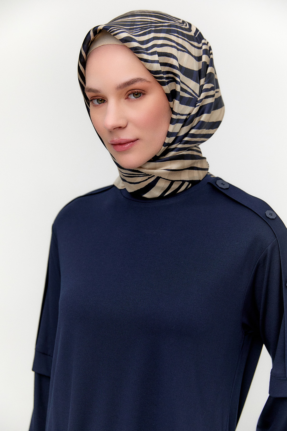 Süs Düğmeli Allerli Penye Tunik, Tesettür Giyim