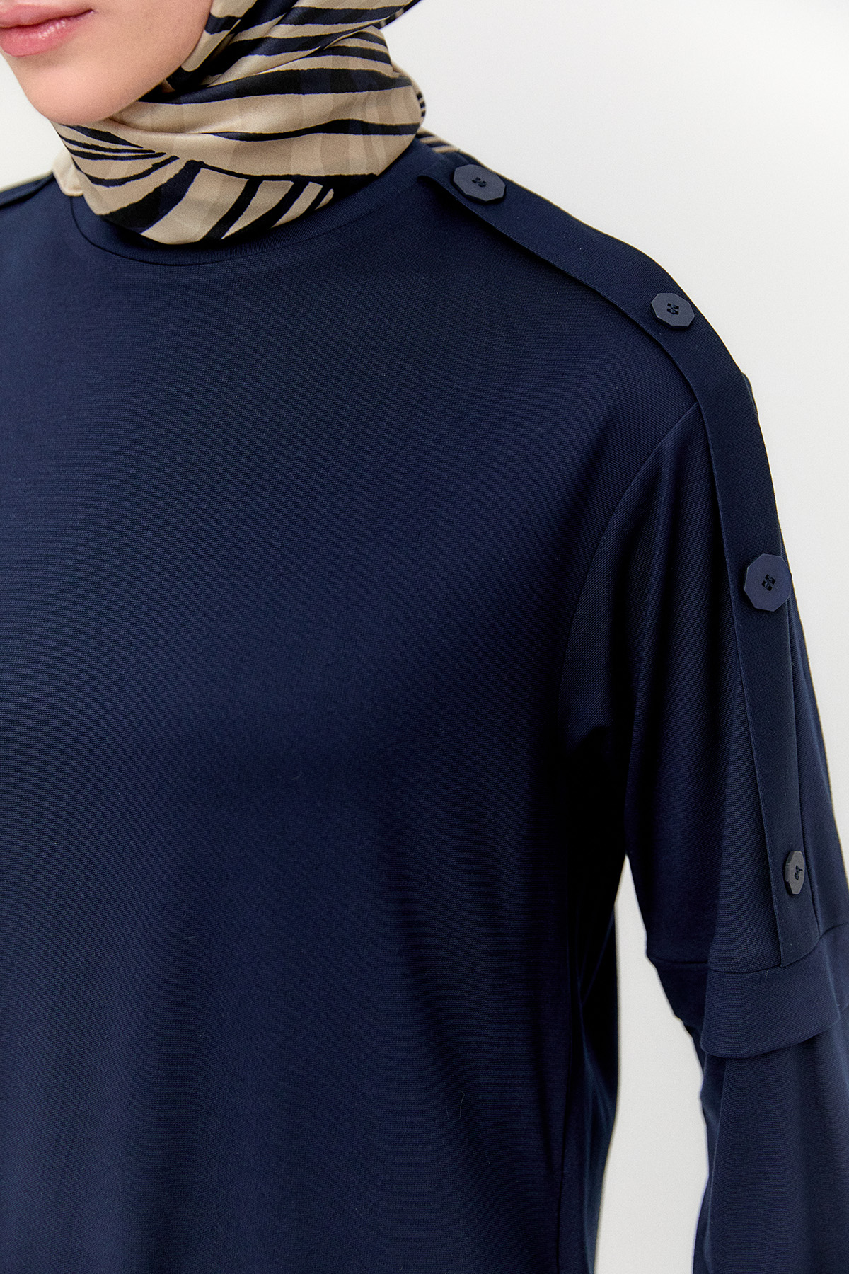 Süs Düğmeli Allerli Penye Tunik, Tesettür Giyim