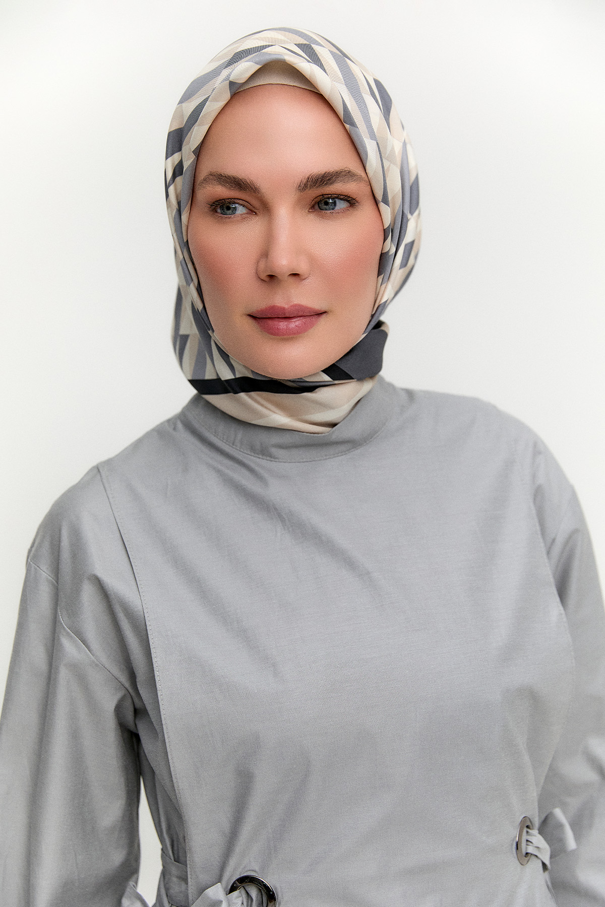 Kuşgözü Detaylı Rüzgarlıklı Tunik, Tesettür Giyim