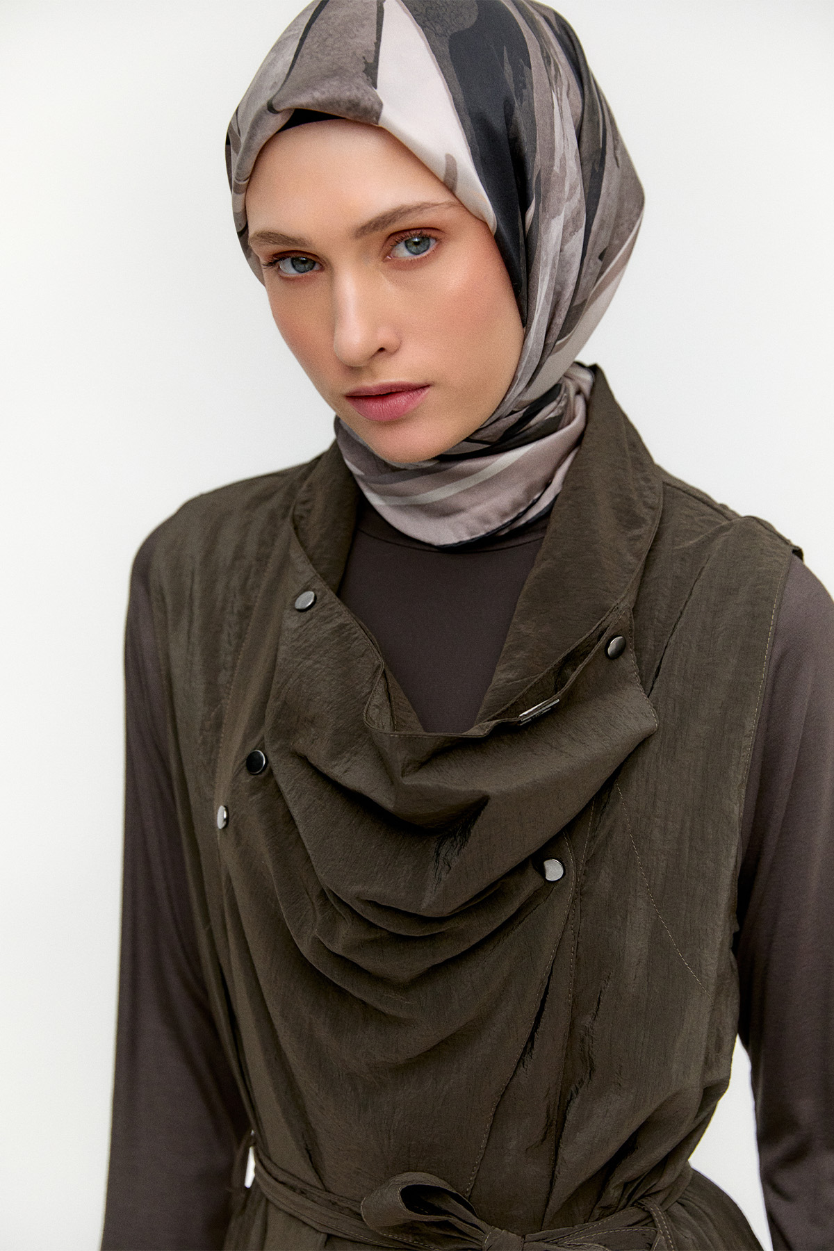 Degaje Yakalı Paraşüt Yelek, Tesettür Giyim