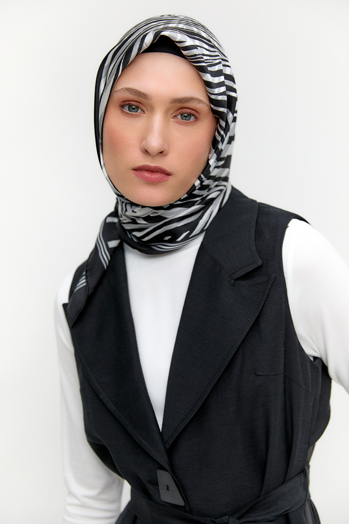 Şifon Sırtlı Ceket Yakalı Yelek, Tesettür Giyim