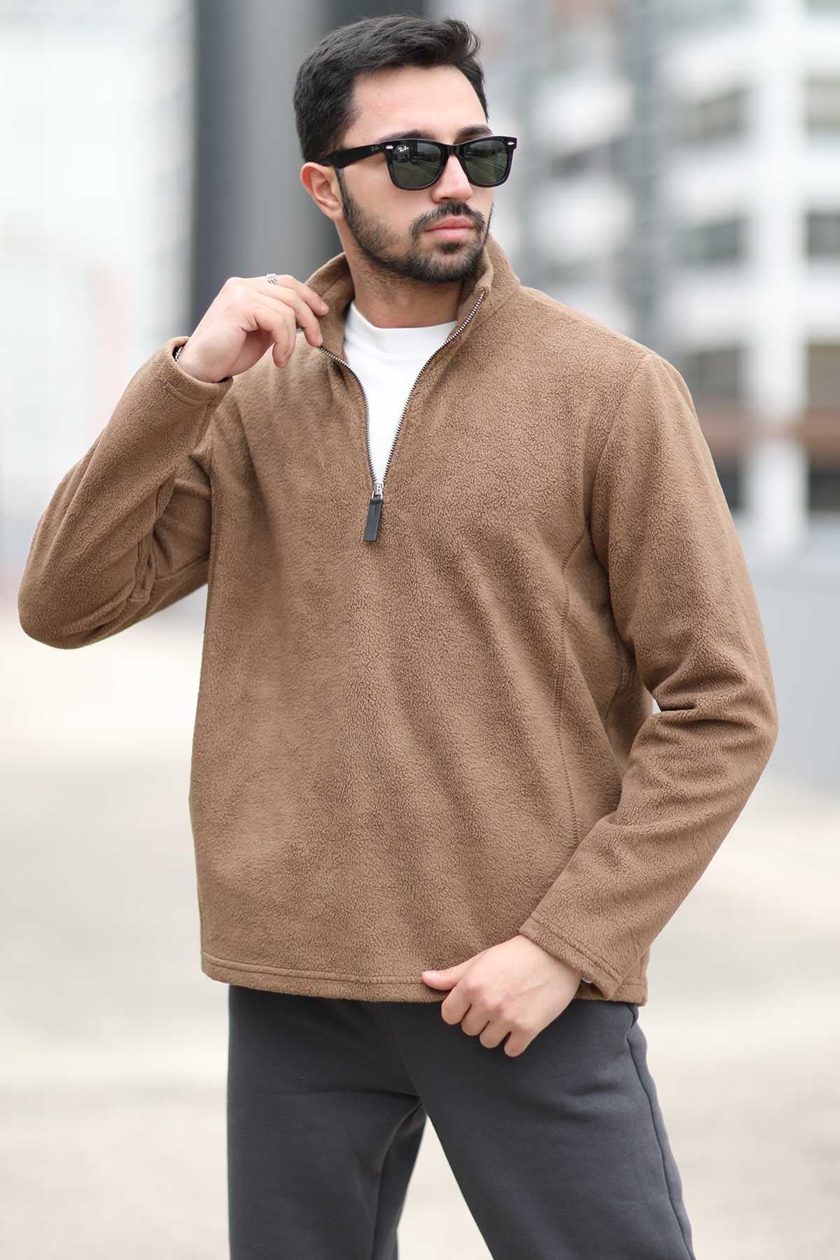 Erkek Kışlık Polarlı Sweatshirt Kahverengi Yarım Fermuarlı Dik