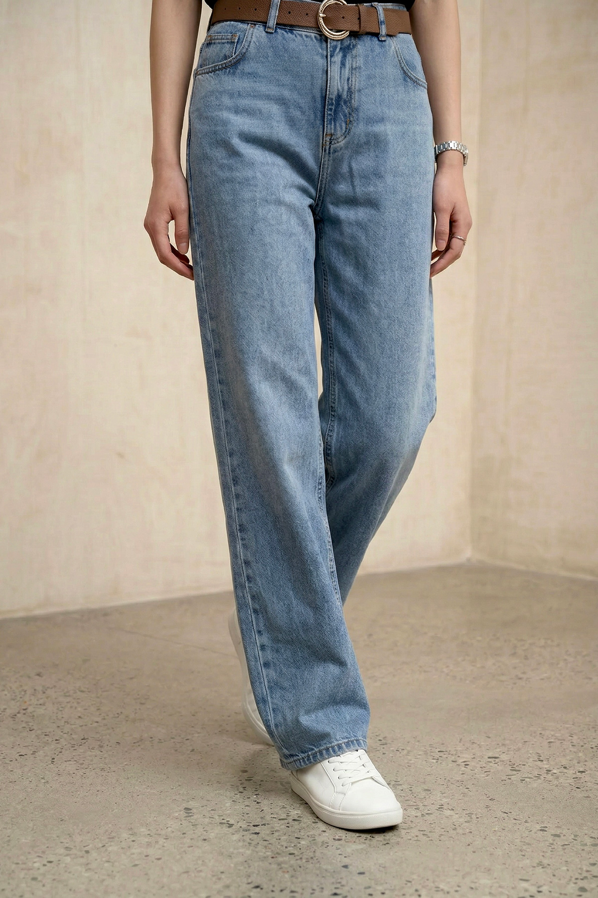 Kahve Deri Kemerli Düz Paça Basic Denim Kot Pantolon Kadın |  