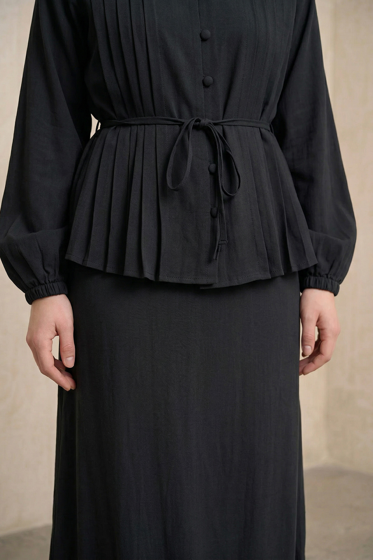 Önü Piliseli Düğmeli Kemer Detaylı Ceket Etek Kadın Takım |  