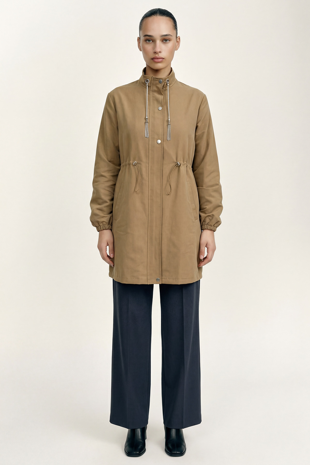 Fermuarlı Bel Büzgü Detaylı Rahat Kalıp Kısa Trençkot Kadın |  