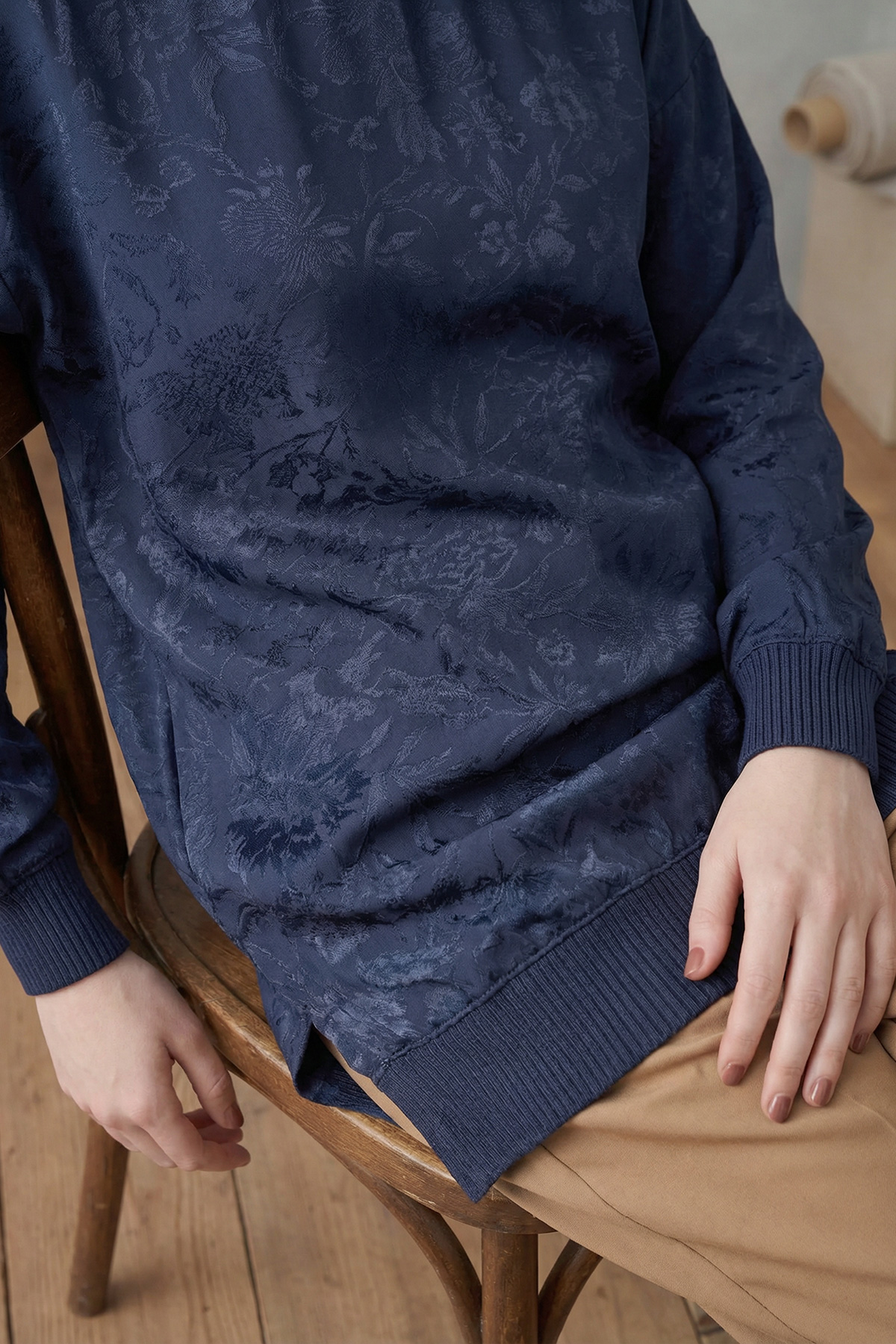 Baskılı Jakar Kumaş Yırtmaç Detaylı Kadın Tunik |  