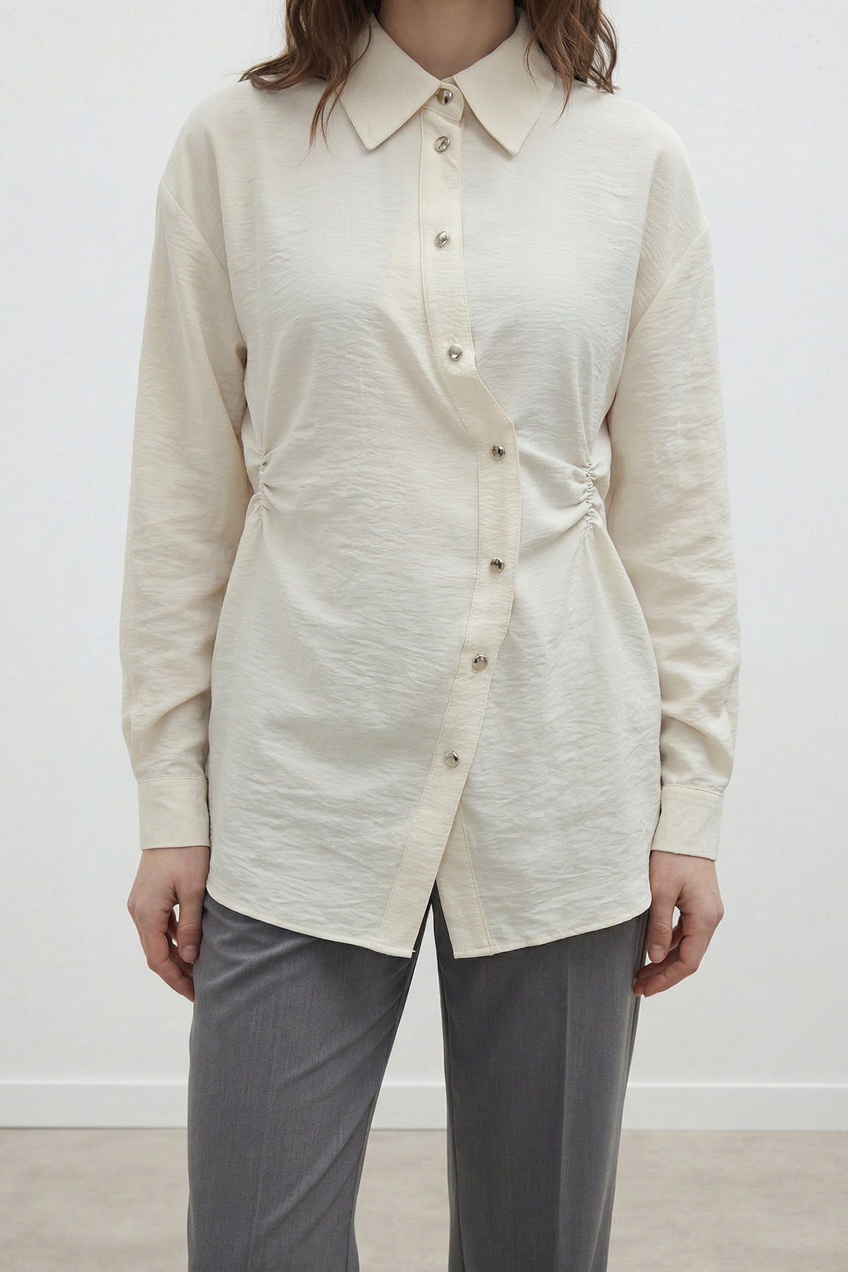 Fly Cupra Kumaş Yan Büzgü Detaylı Düğmeli Kadın Gömlek |  