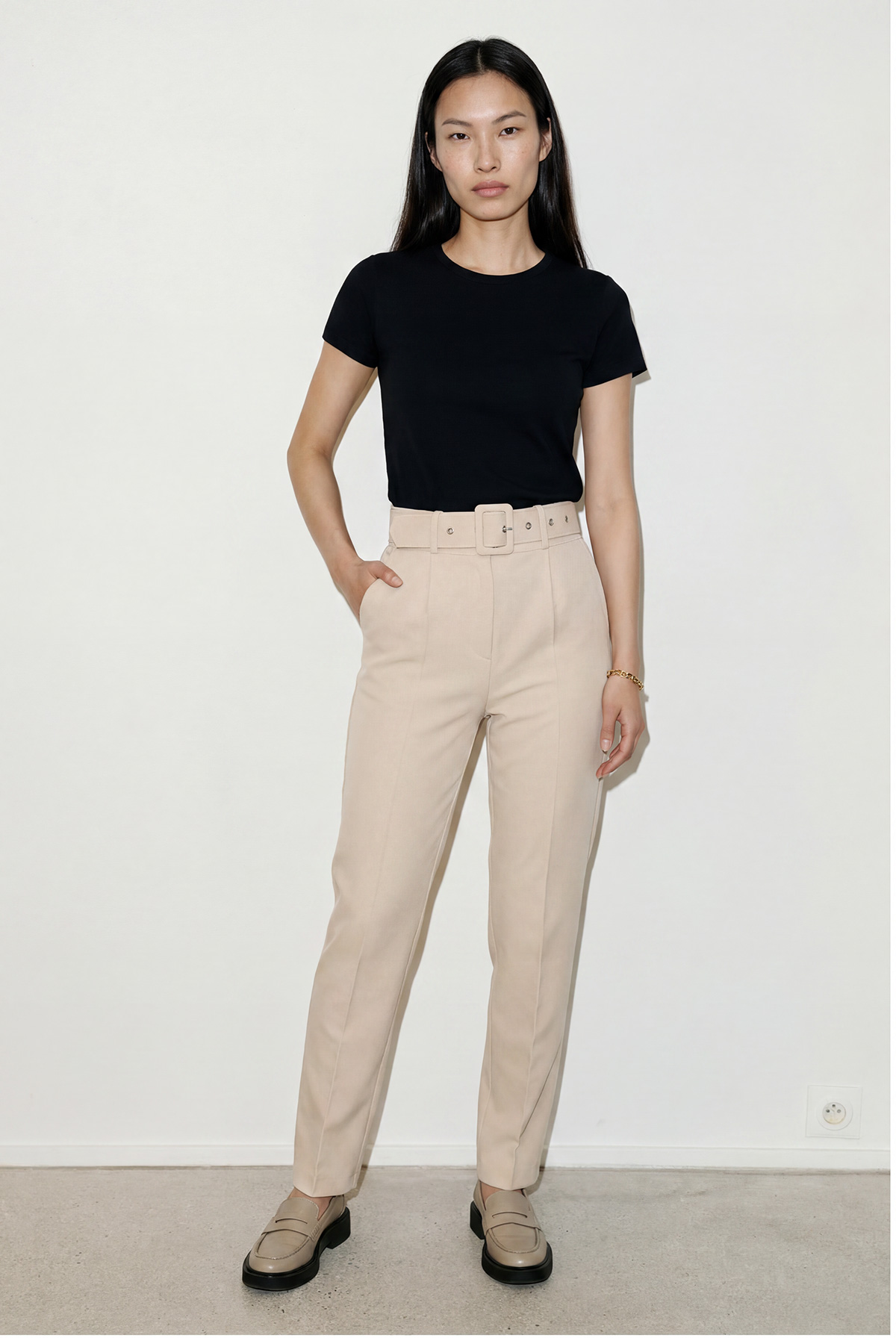 Kalın Kemerli Havuç Paça Kumaş Kadın Pantolon |  