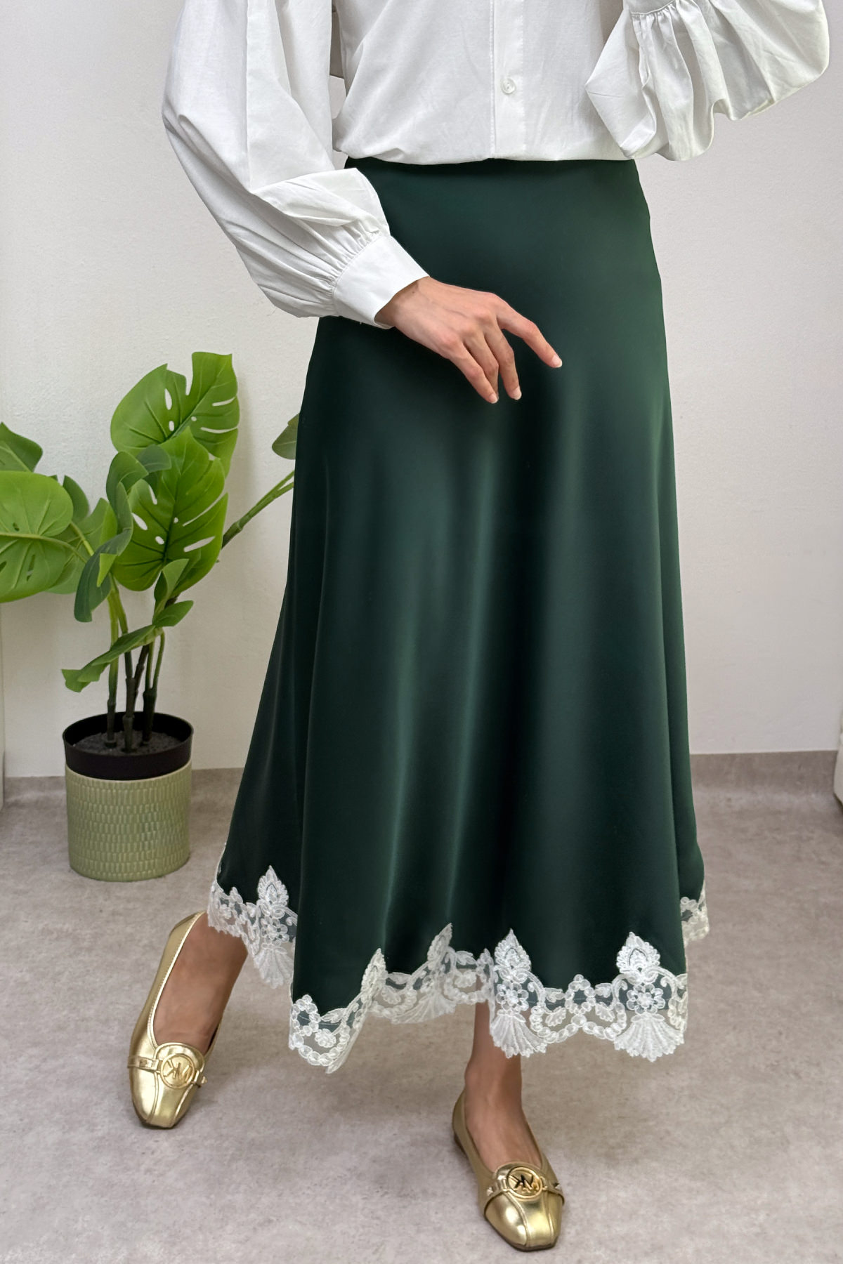 Dantel Detaylı Saten Etek 0038 - ZÜMRÜT YEŞİLİ |  