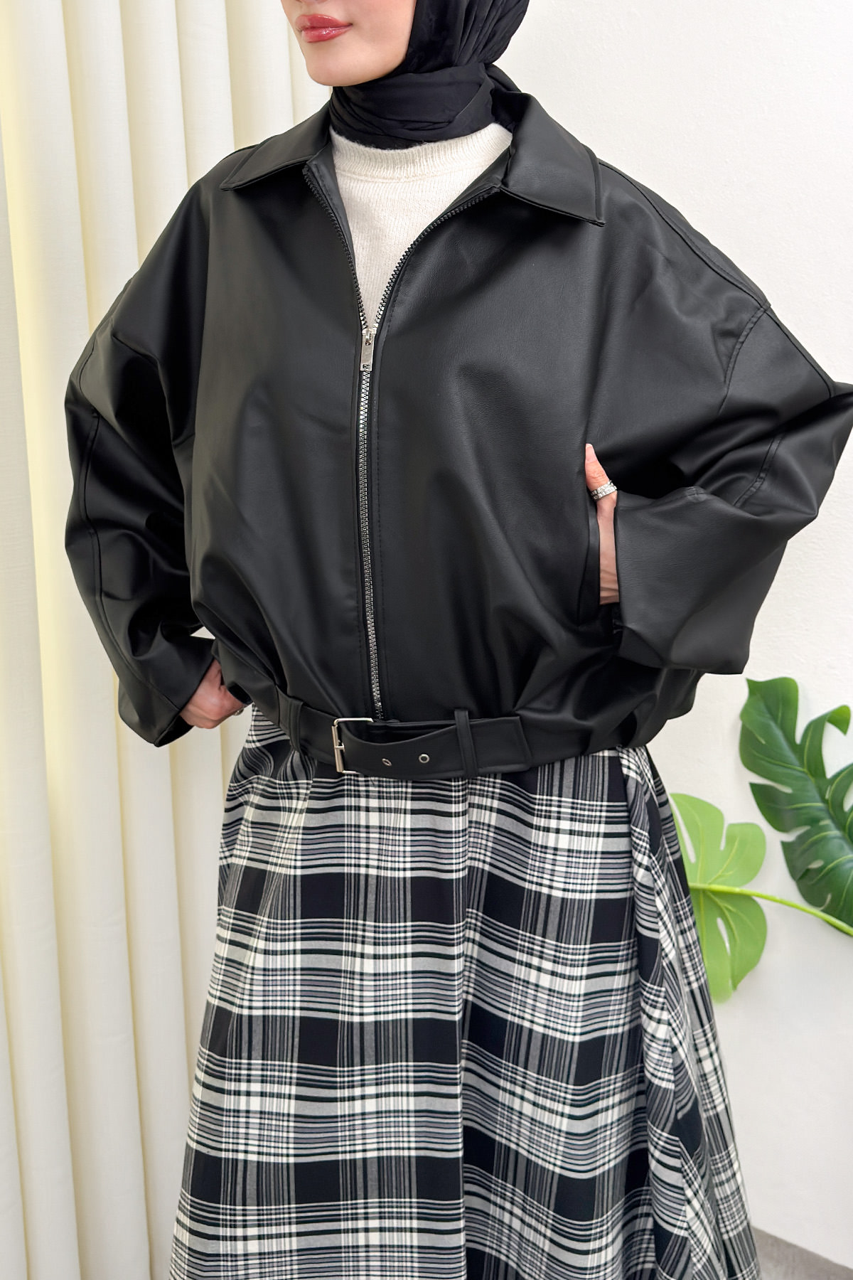 Kemer Detaylı Bomber Suni Deri Ceket 2017 - SİYAH |  