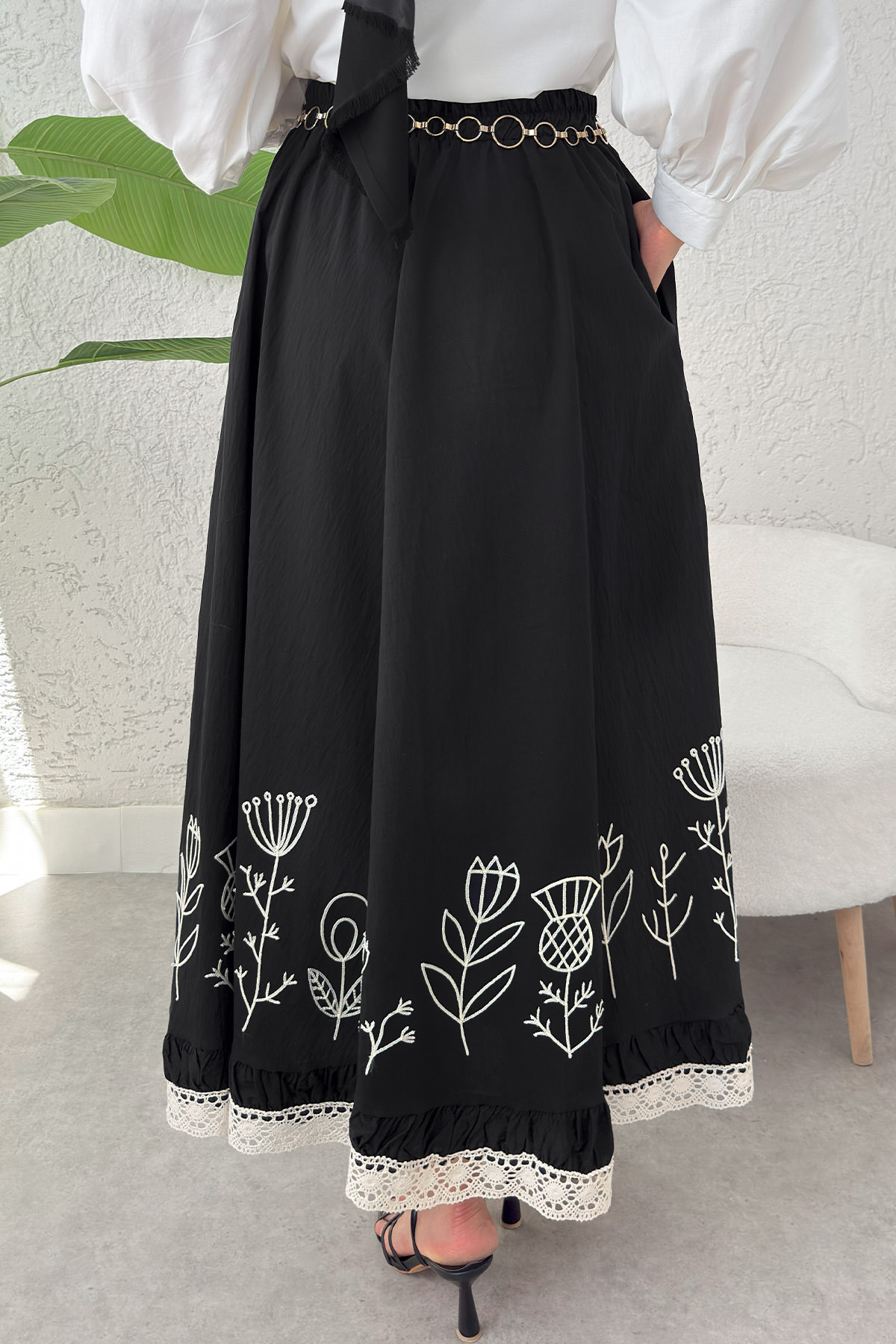 Fisto ve Nakış Detaylı Etek 2329 - SİYAH | zenne.com 
