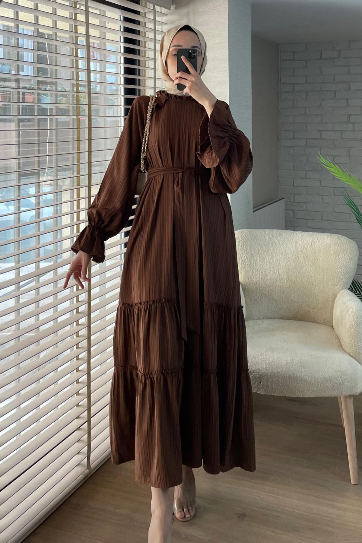 2084 Fırfır Detaylı Kuşaklı Elbise - KAHVERENGİ |  