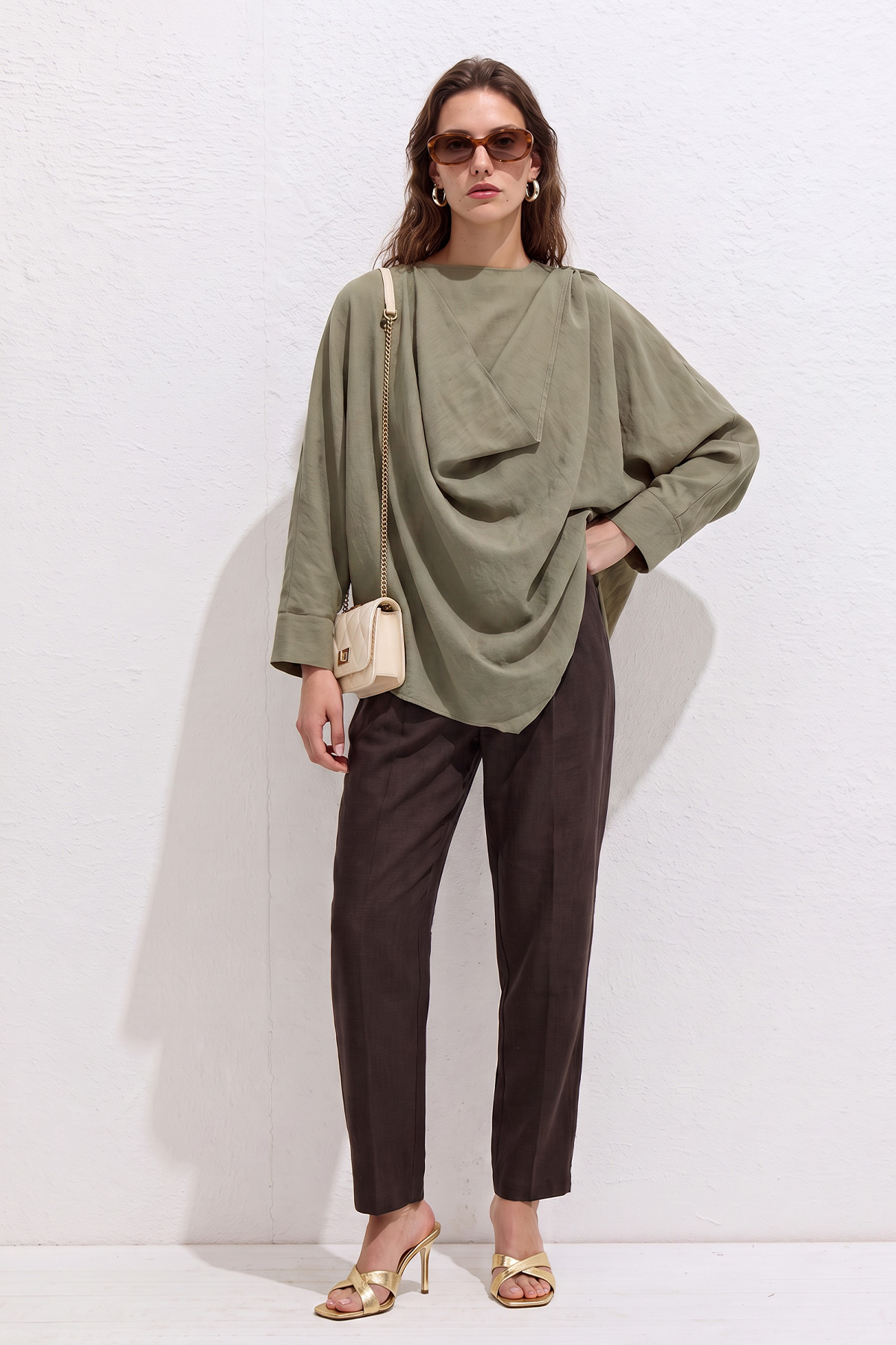 Omuz Şal Detaylı Tunik Y0156 - AÇIK HAKİ | zenne.com 