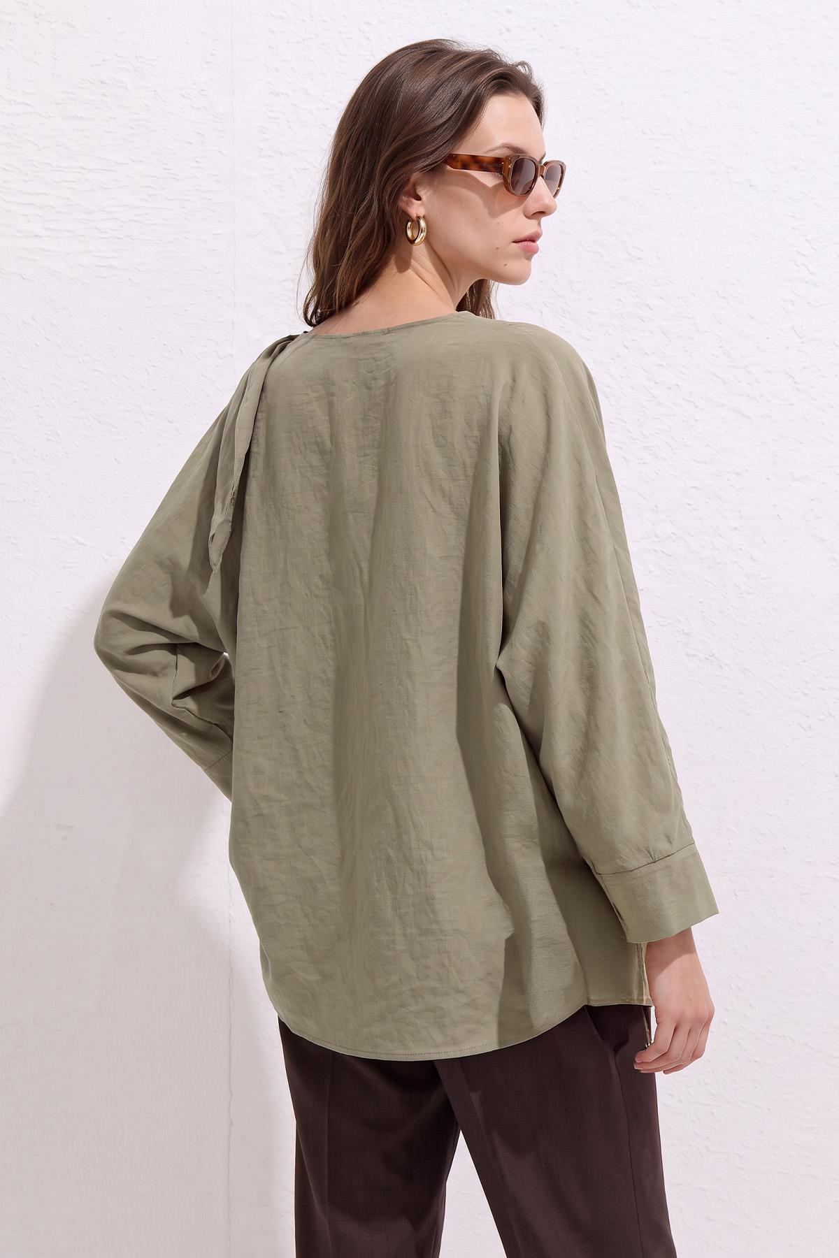 Omuz Şal Detaylı Tunik Y0156 - AÇIK HAKİ | zenne.com 