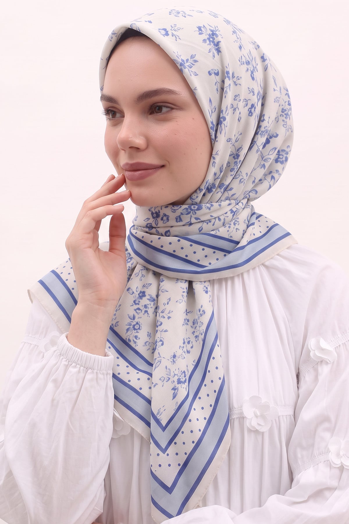 Desenli  Naida Eşarp 8039 - İNDİGO EKRU  |  