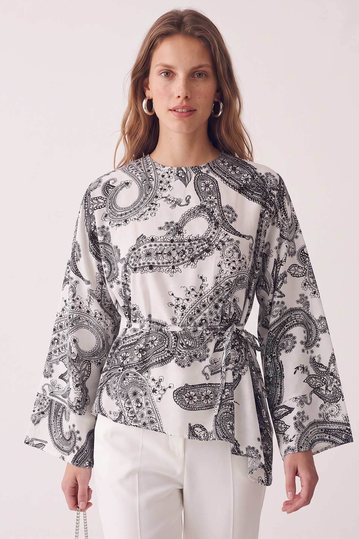 Buta Desenli Asimetrik Bluz Y0166 - BEYAZ | zenne.com 
