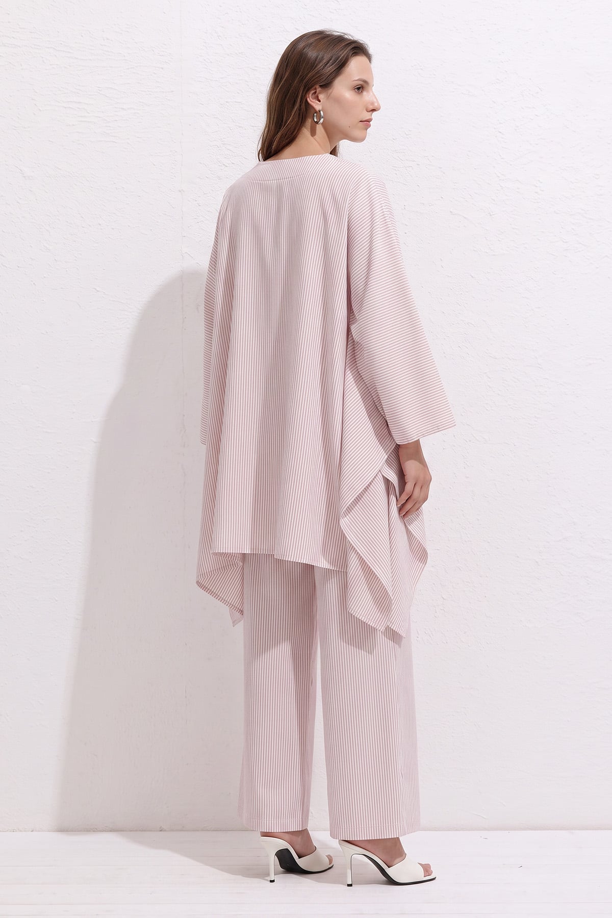 Asimetrik Kesim Çizgili  Takım Y0164 - PEMBE | zenne.com 