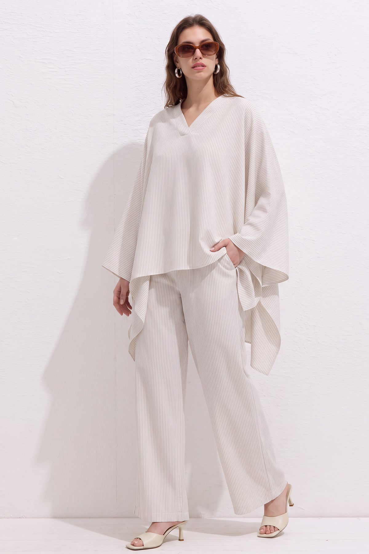 Asimetrik Kesim Çizgili  Takım Y0164 - TAŞ  | zenne.com 