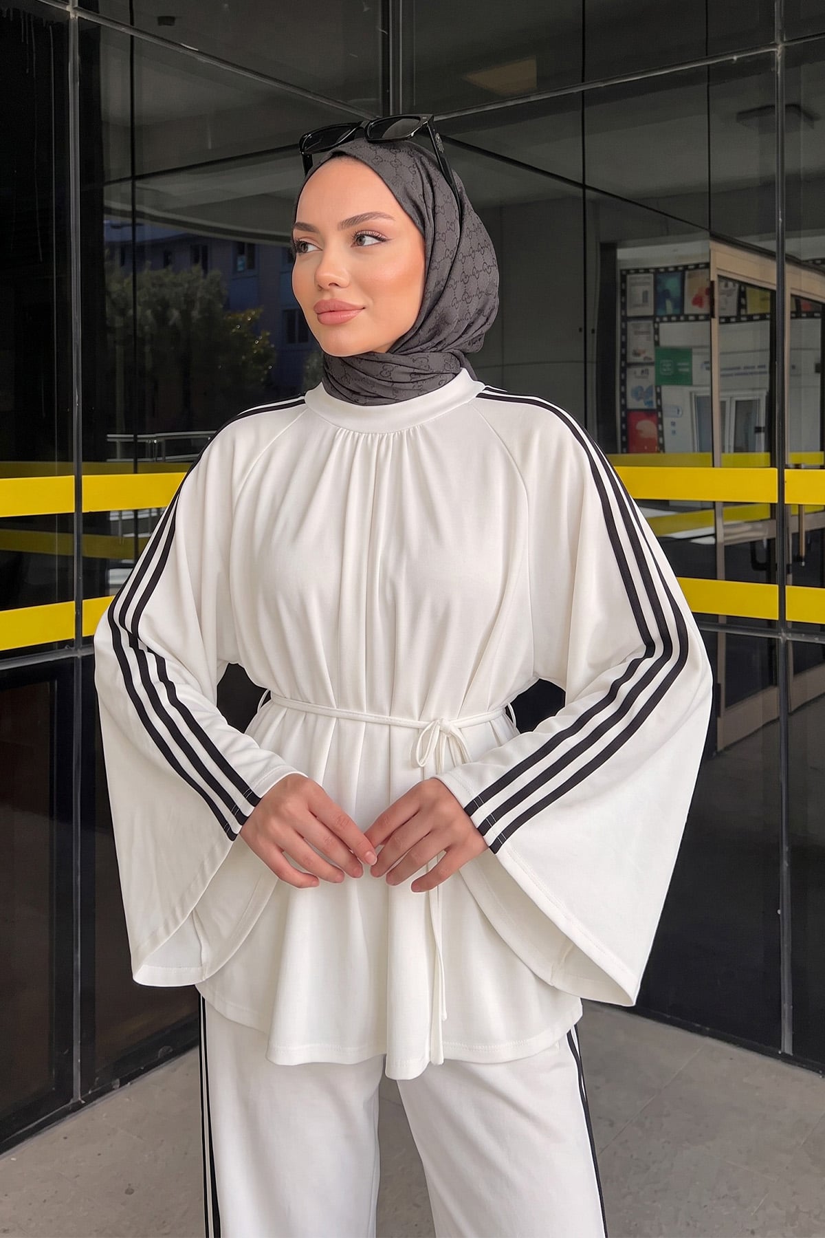Şerit Detaylı Takım 202703 - BEYAZ | zenne.com 