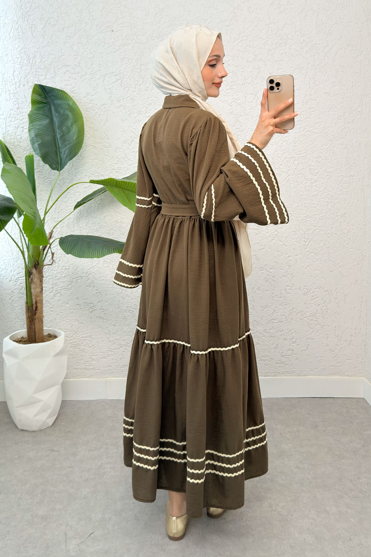 İspanyol Kol Kuşaklı Elbise 2035 - KAHVERENGİ |  