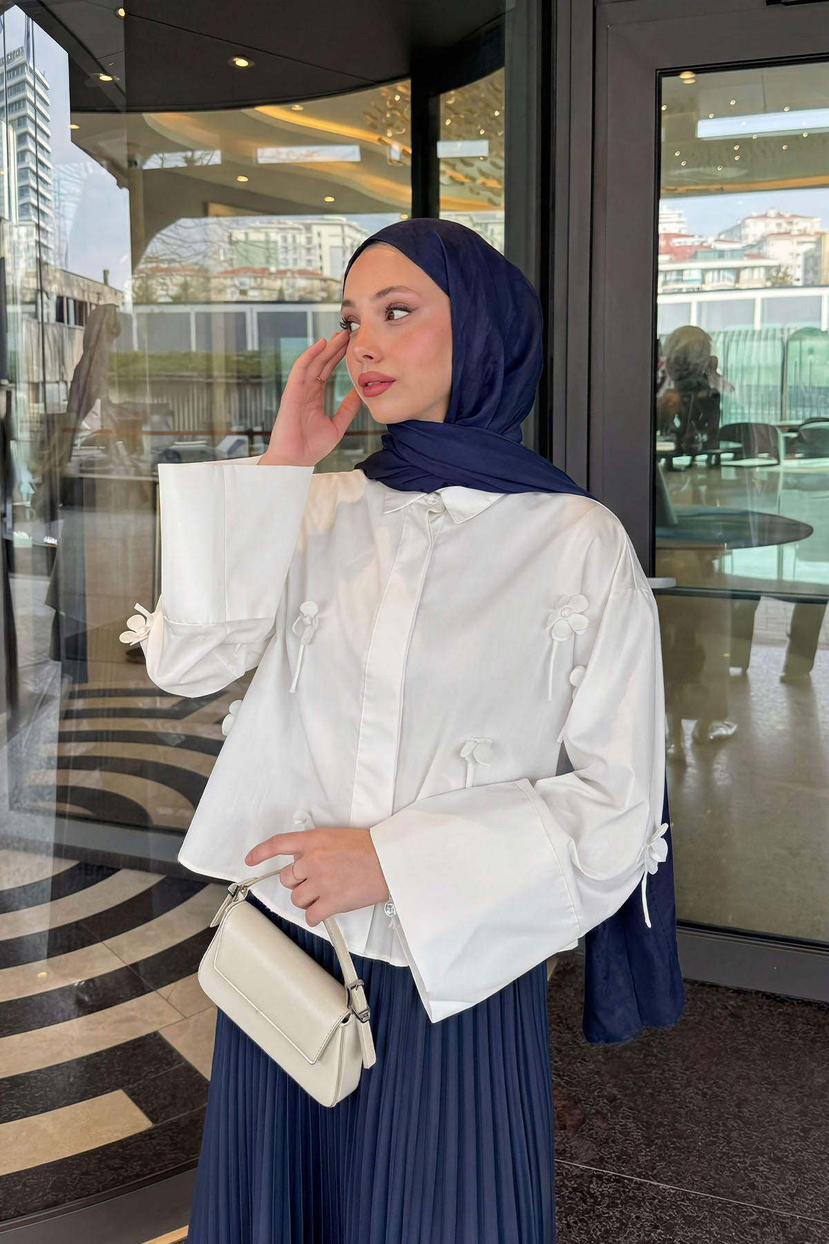 Çiçek Detaylı Gömlek 81019 - BEYAZ |  