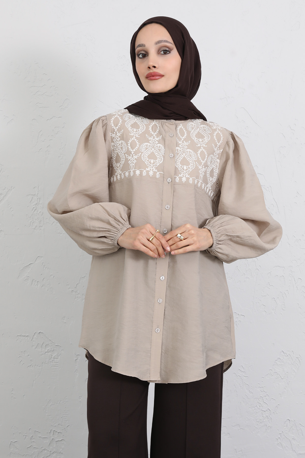Nakış Detaylı Balon Kol Gömlek Y0103 - BEJ |  