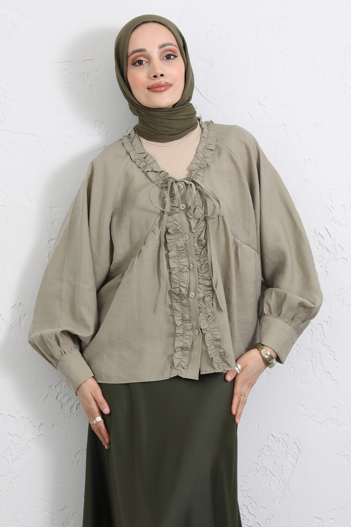 Yaka Bağcıklı Fırfırlı Gömlek Y0108 - HAKİ |  