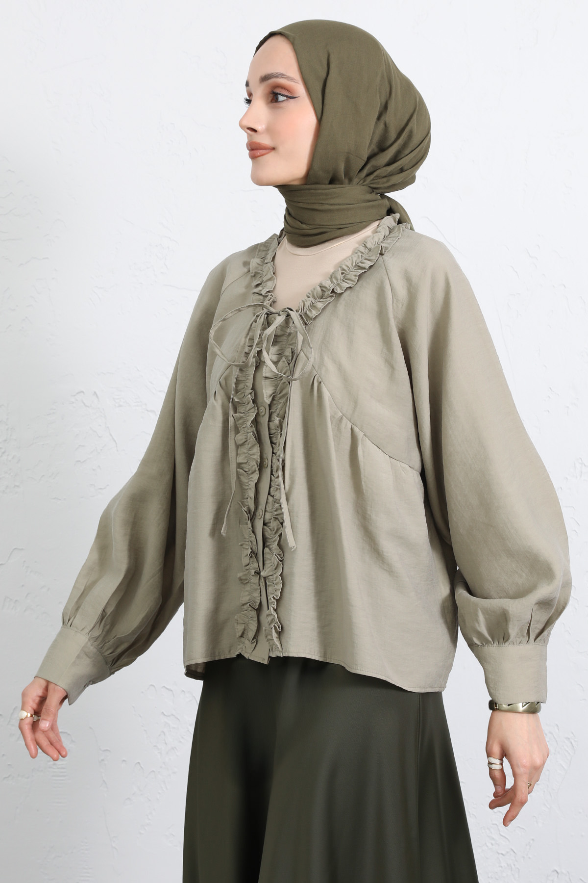 Yaka Bağcıklı Fırfırlı Gömlek Y0108 - HAKİ |  