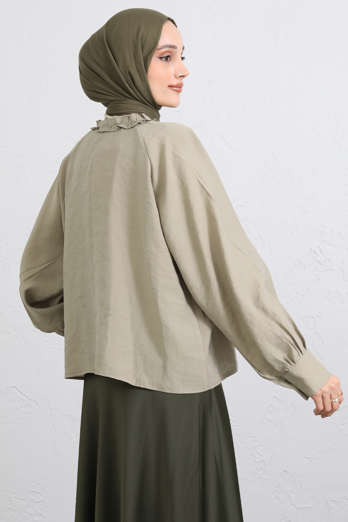 Yaka Bağcıklı Fırfırlı Gömlek Y0108 - HAKİ |  