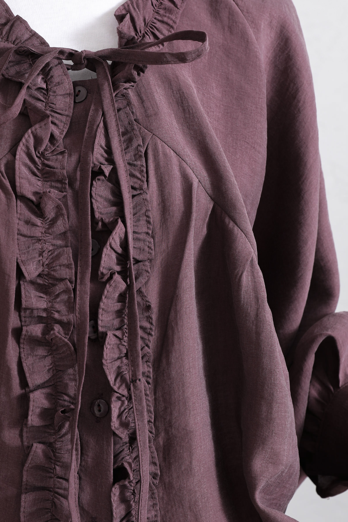 Yaka Bağcıklı Fırfırlı Gömlek Y0108 - MÜRDÜM |  