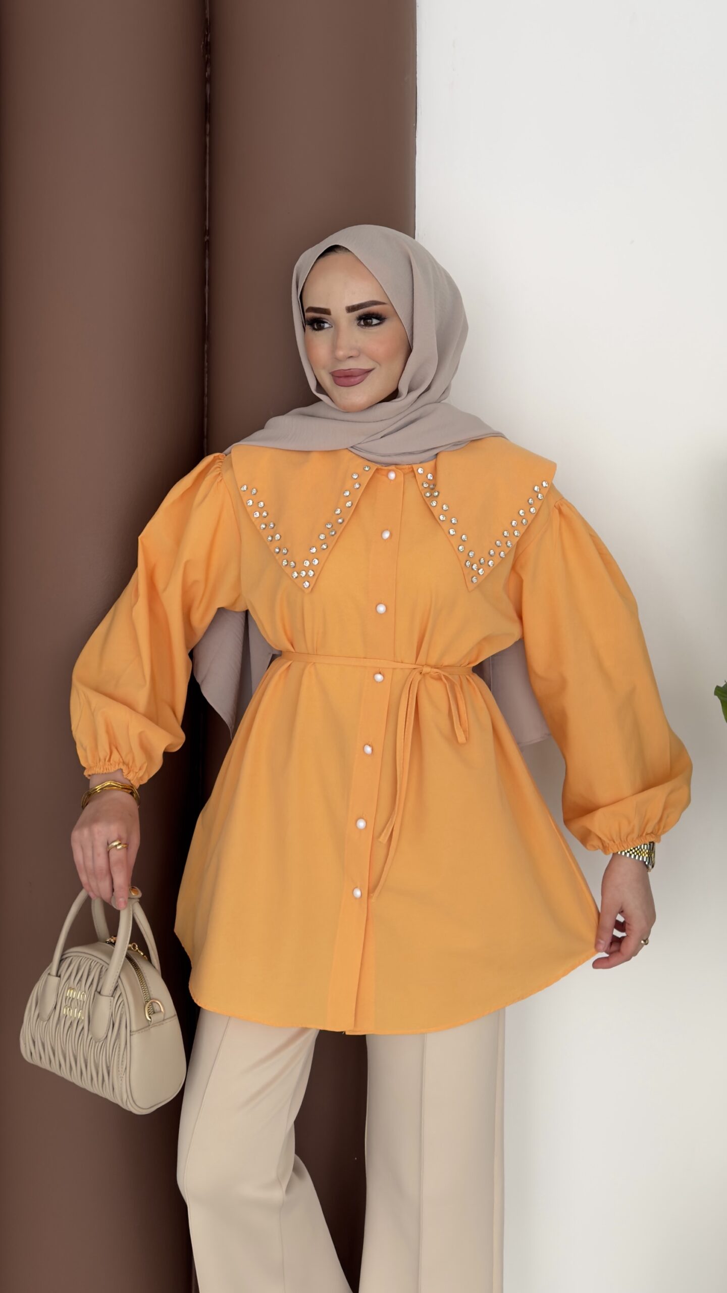Diva Yakası Taşlı Gömlek |  
