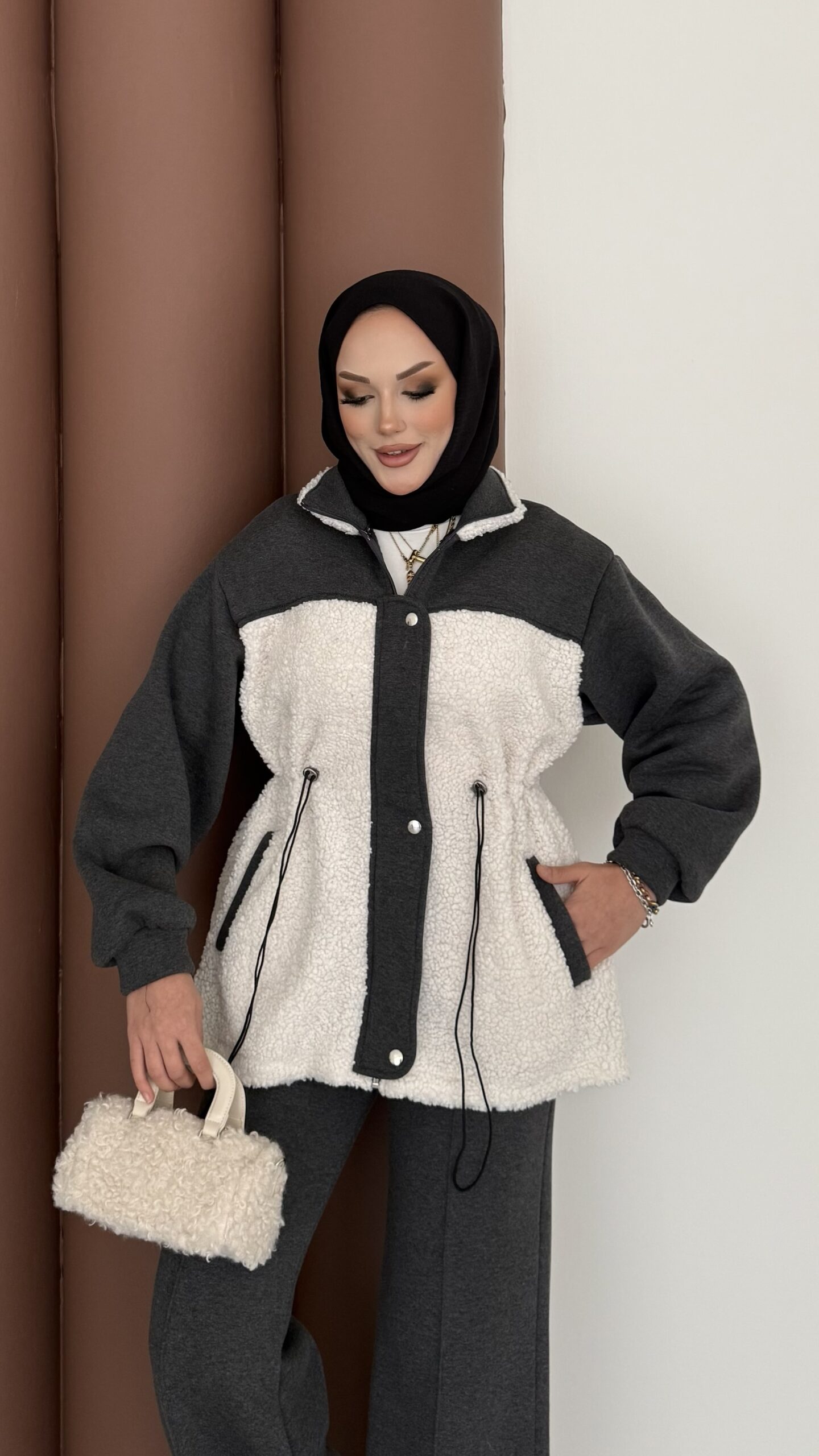 Peluş Garnili Şardonlu İkili Takım |  