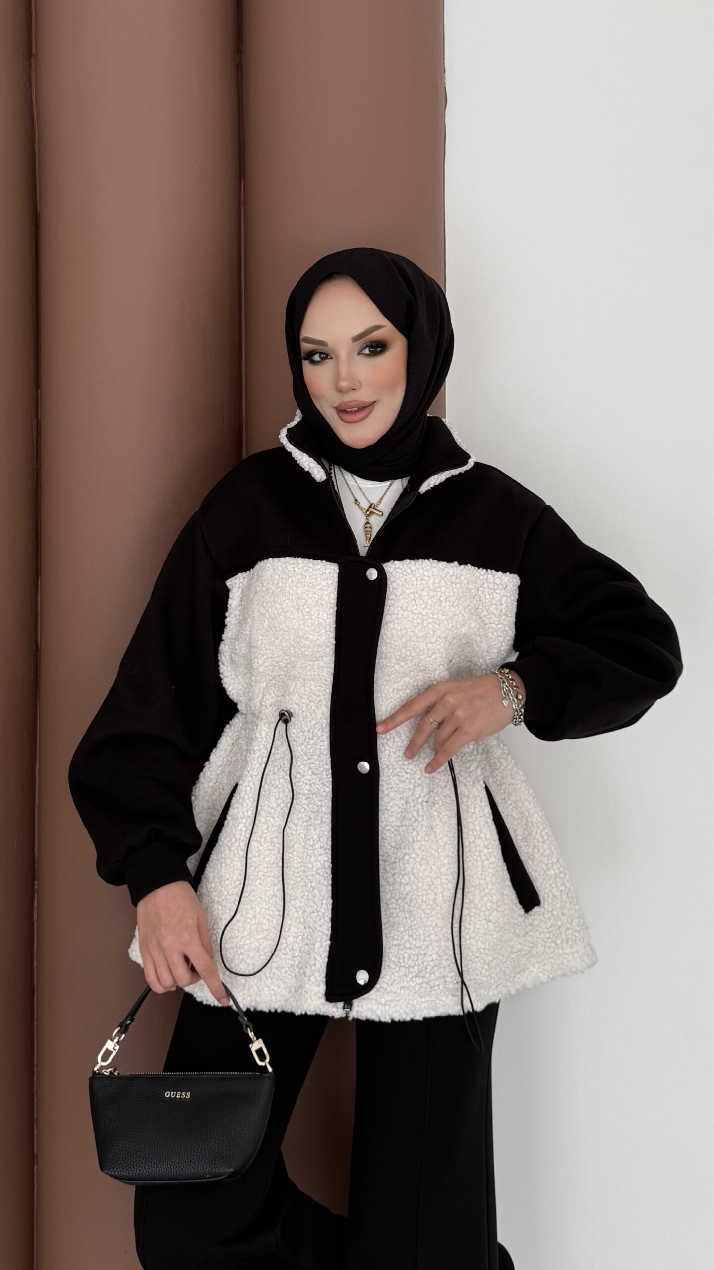 Peluş Garnili Şardonlu İkili Takım |  