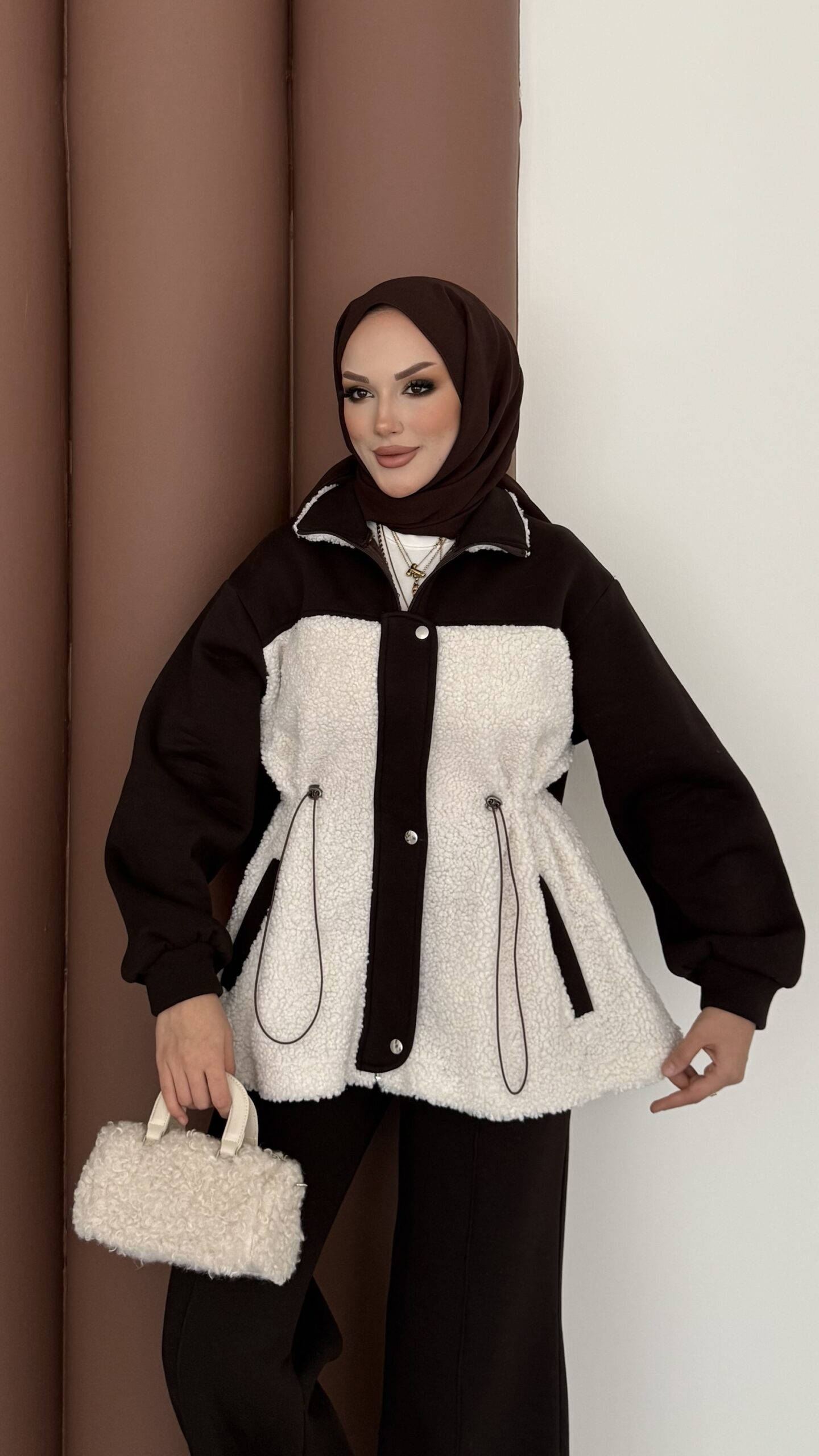 Peluş Garnili Şardonlu İkili Takım |  