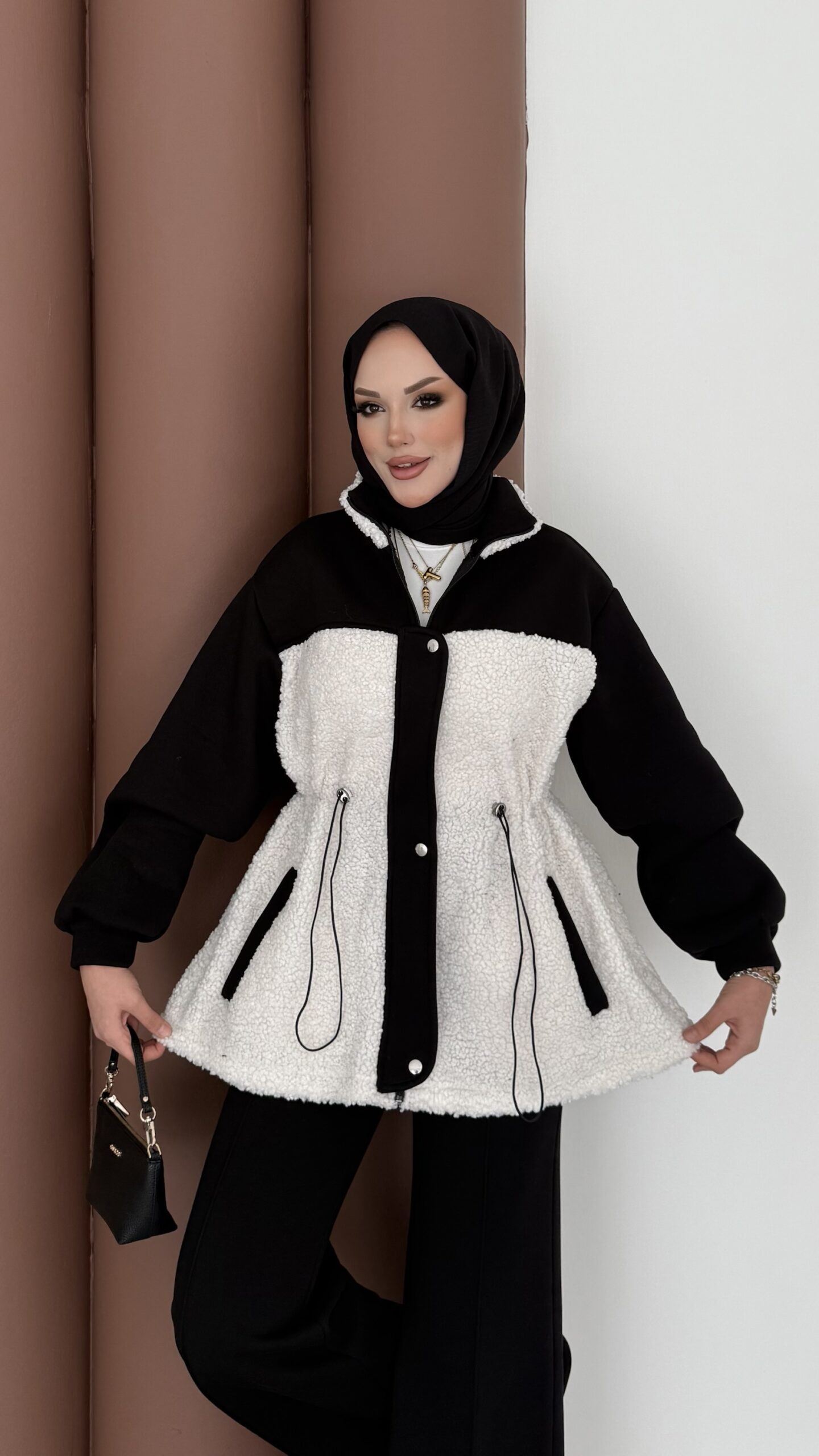 Peluş Garnili Şardonlu İkili Takım |  