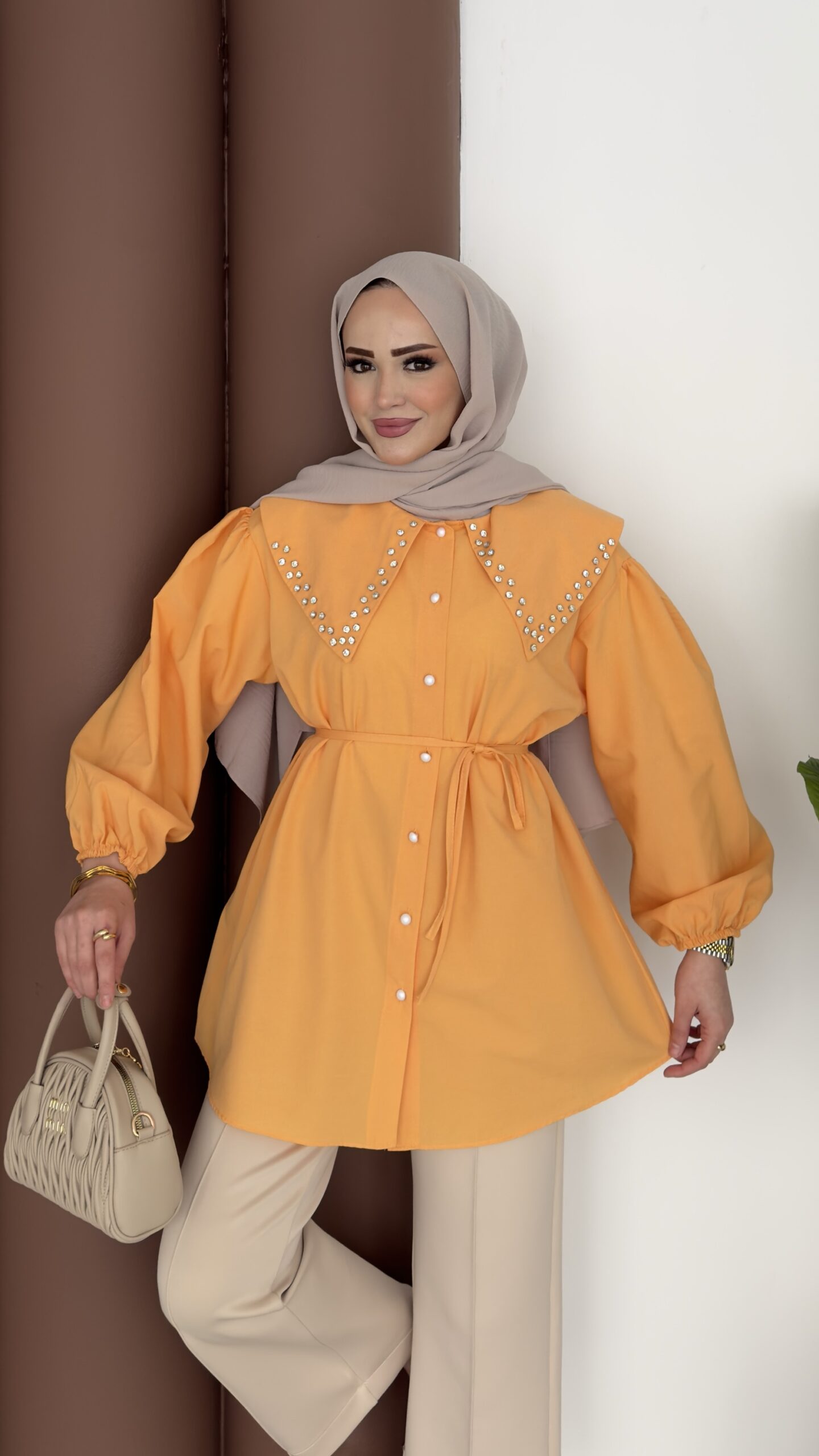 Diva Yakası Taşlı Gömlek |  