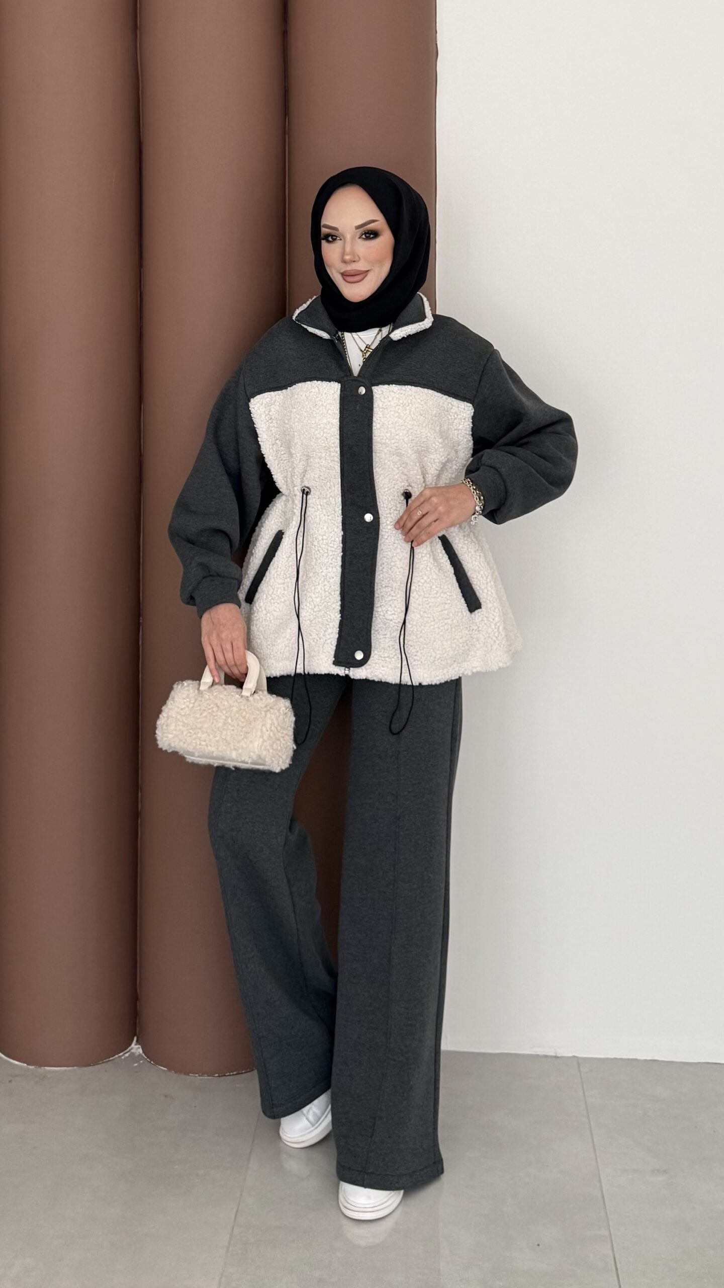 Peluş Garnili Şardonlu İkili Takım |  