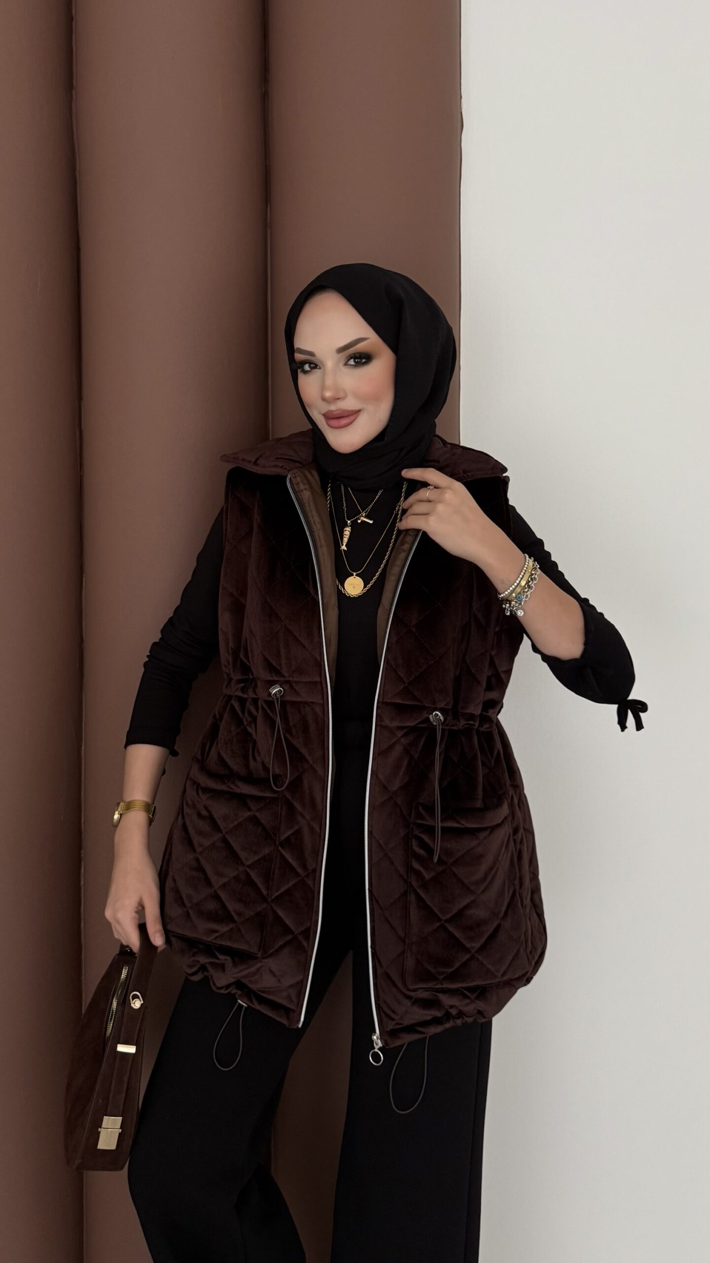 Kapitoneli Kadife Şişme Yelek |  