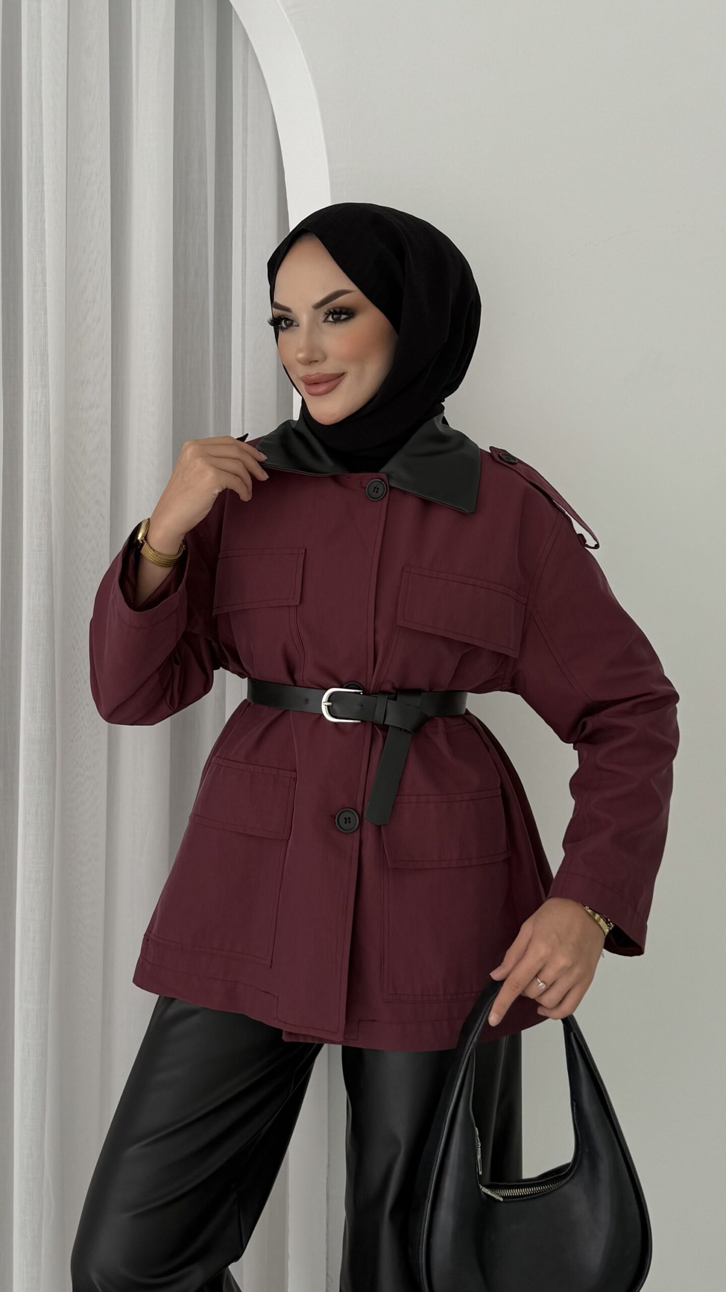 Deri Yakalı Muadil Kemerli Trenç |  