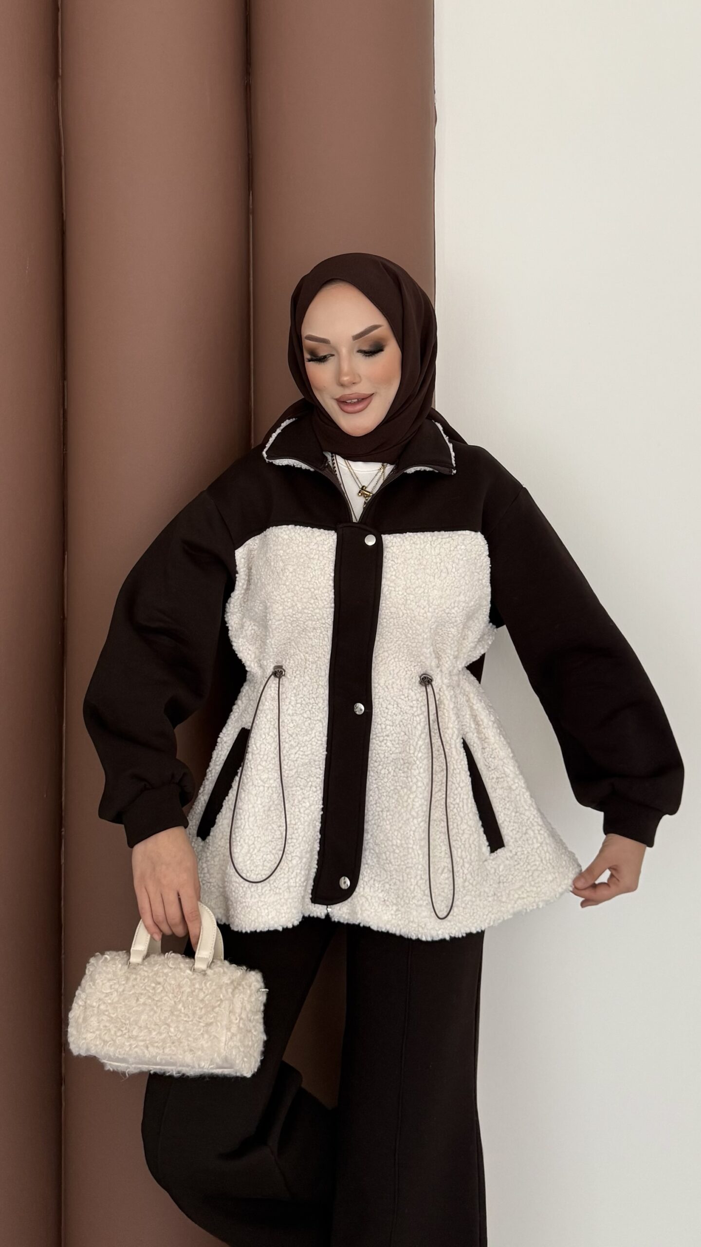 Peluş Garnili Şardonlu İkili Takım |  