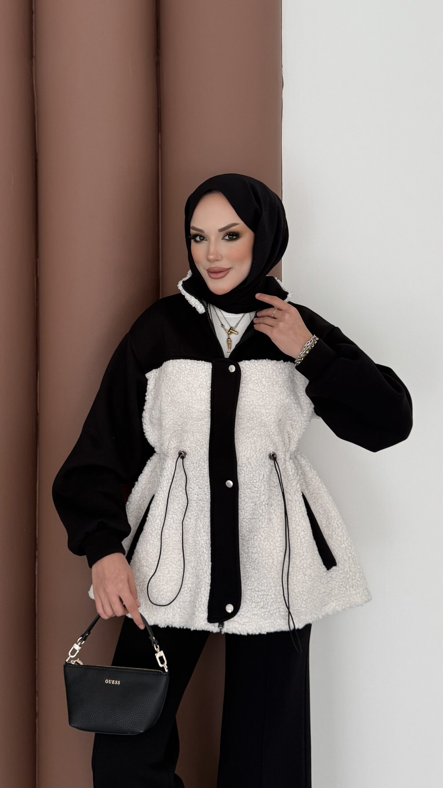 Peluş Garnili Şardonlu İkili Takım |  